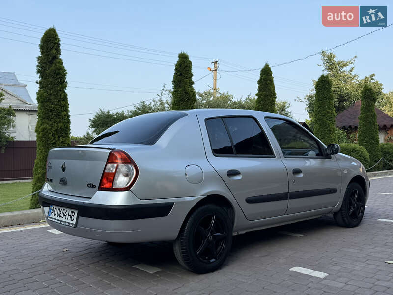 Седан Renault Clio Symbol 2005 в Косове