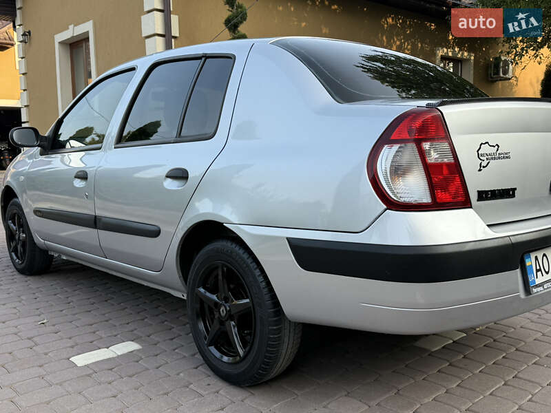 Седан Renault Clio Symbol 2005 в Косове
