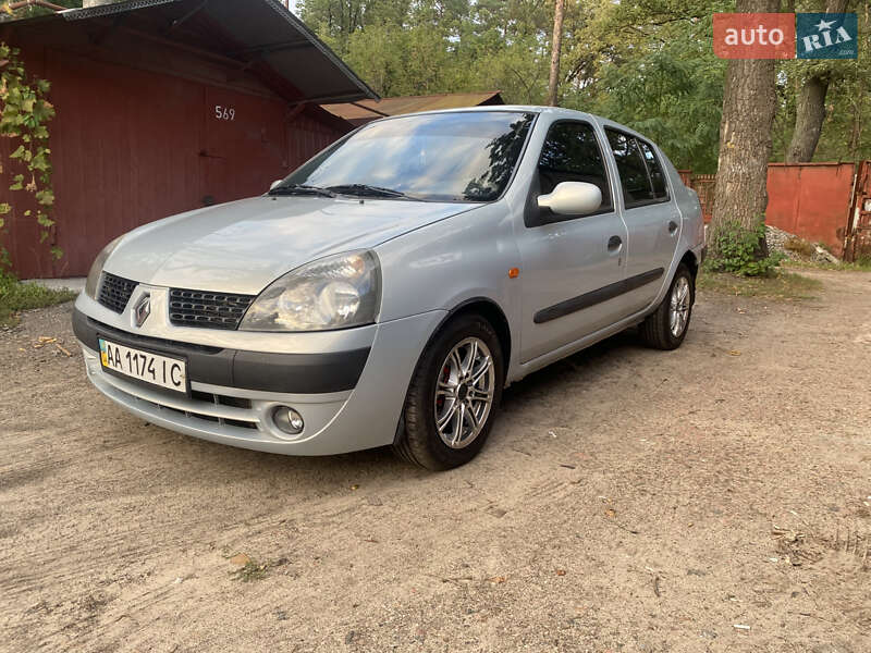 Renault Clio Symbol 2003