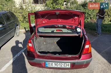 Седан Renault Clio Symbol 2003 в 
