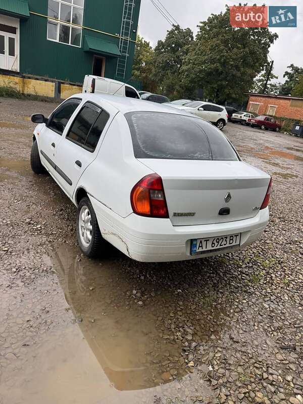Седан Renault Clio Symbol 2001 в Коломые
