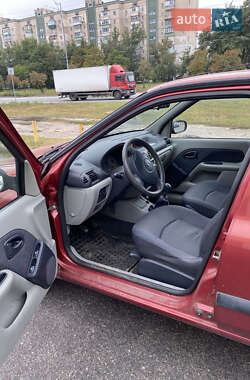 Седан Renault Clio Symbol 2006 в 