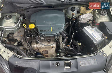 Седан Renault Clio Symbol 2003 в 