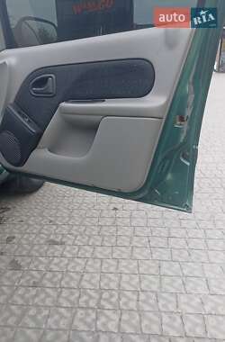 Седан Renault Clio Symbol 2003 в 