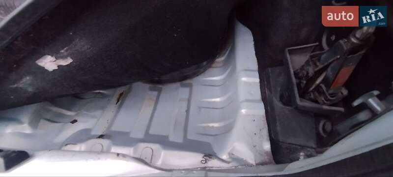 Седан Renault Clio Symbol 2003 в Дніпрі фото 17 Седан Renault Clio Symbol 2003 в Дніпрі