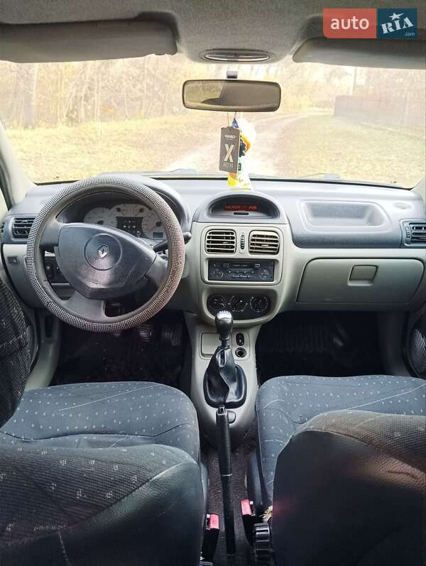 Седан Renault Clio Symbol 2002 в Тернополі фото 3 Седан Renault Clio Symbol 2002 в Тернополі