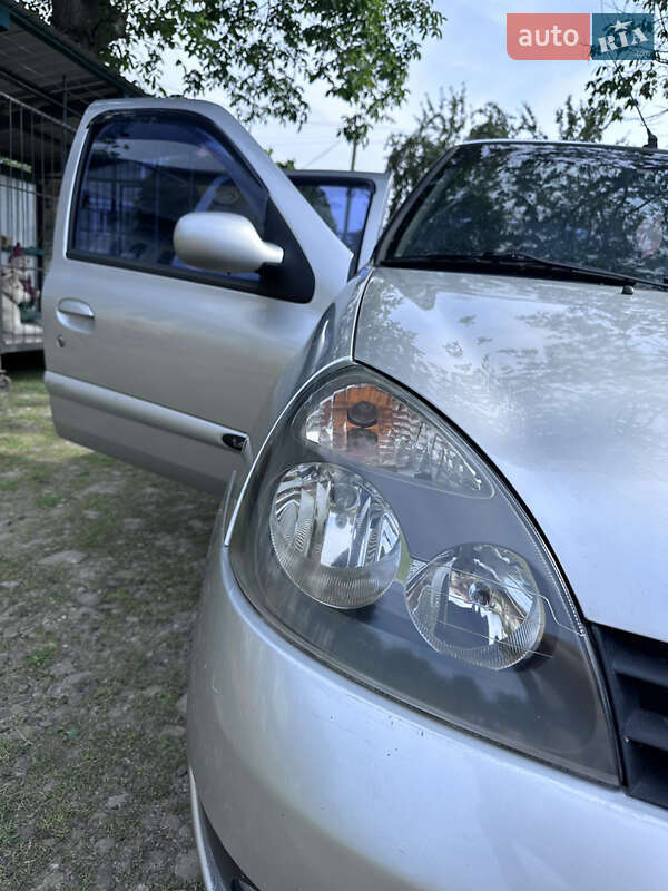 Седан Renault Clio Symbol 2008 в Львове фото 41 Седан Renault Clio Symbol 2008 в Львове