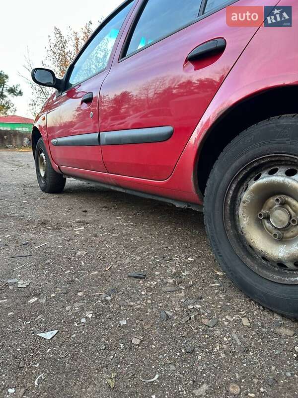 Седан Renault Clio Symbol 2003 в Киеве фото 6 Седан Renault Clio Symbol 2003 в Киеве
