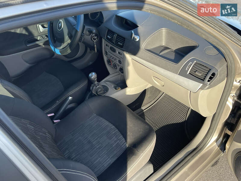 Седан Renault Clio Symbol 2008 в Виннице