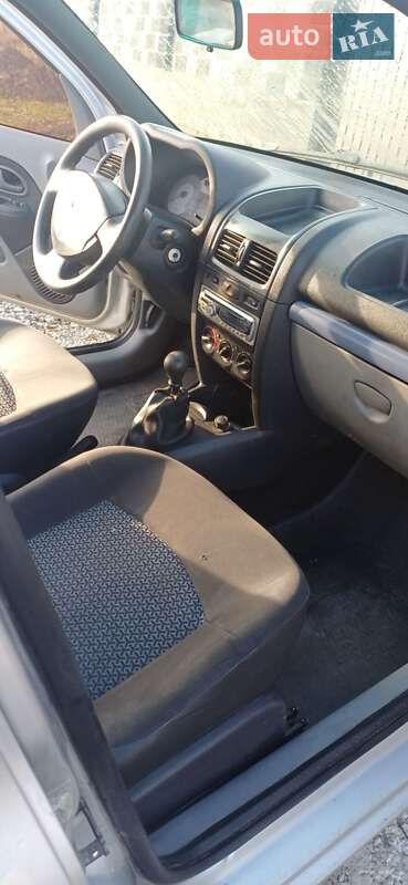 Седан Renault Clio Symbol 2007 в Днепре