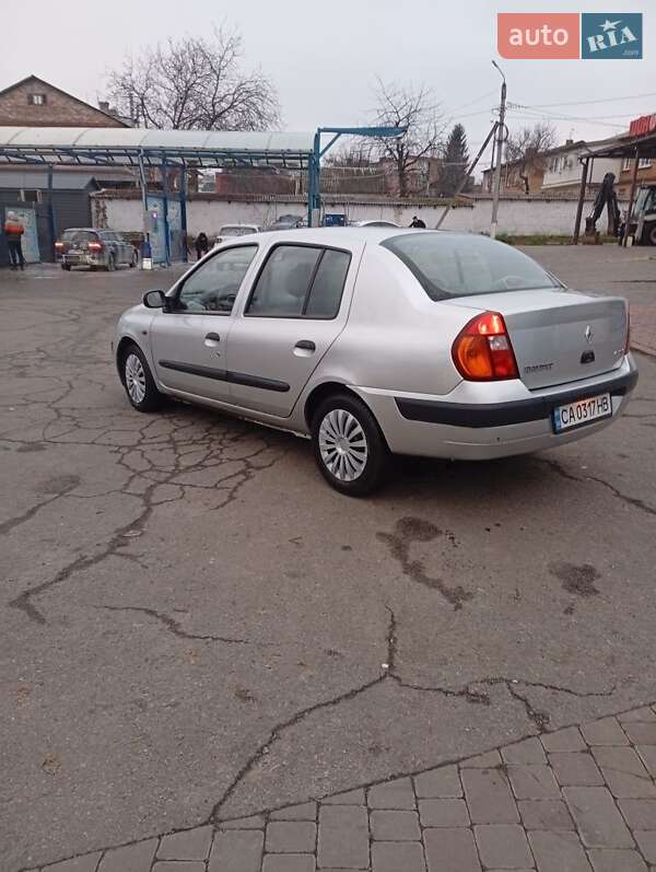 Седан Renault Clio Symbol 2004 в Умани