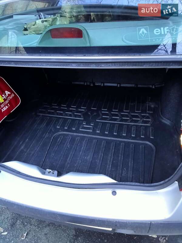 Седан Renault Clio Symbol 2006 в Киеве фото 16 Седан Renault Clio Symbol 2006 в Киеве