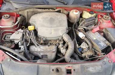 Седан Renault Clio Symbol 2006 в Киеве