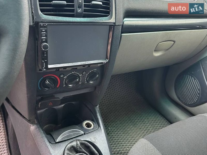 Седан Renault Clio Symbol 2006 в Одессе