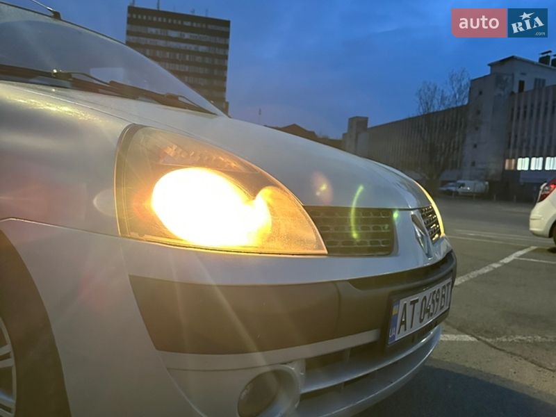 Седан Renault Clio Symbol 2004 в Івано-Франківську