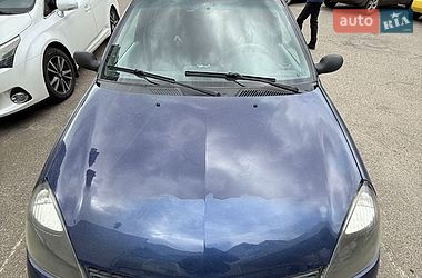 Седан Renault Clio Symbol 2003 в Чернигове