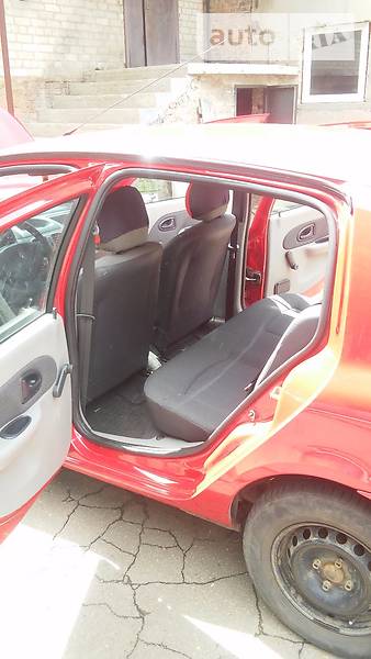 Седан Renault Clio 2005 в Черкассах