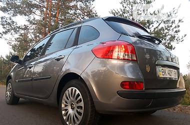 Универсал Renault Clio 2010 в Рокитном