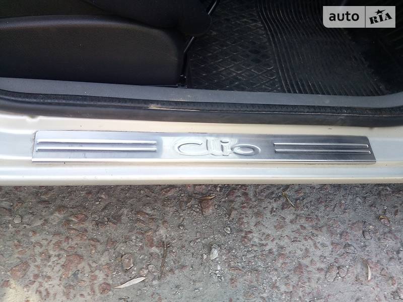 Седан Renault Clio 2007 в Києві