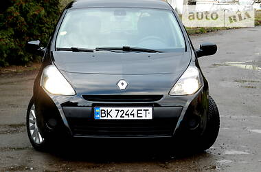 Хетчбек Renault Clio 2012 в 