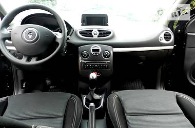 Хетчбек Renault Clio 2012 в 