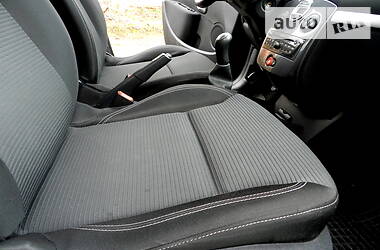 Хетчбек Renault Clio 2012 в 