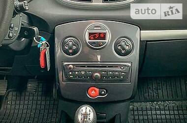 Хетчбек Renault Clio 2012 в 