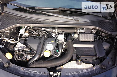 Хетчбек Renault Clio 2012 в 