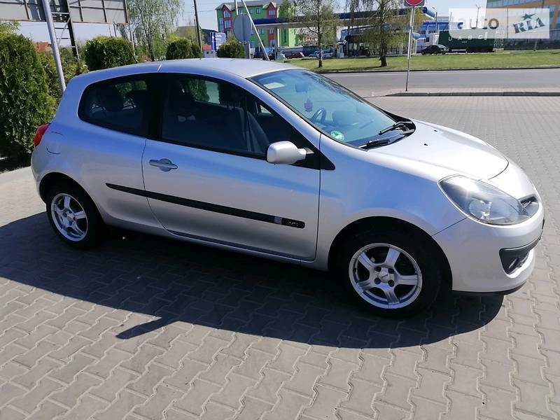 Хетчбек Renault Clio 2006 в Луцьку