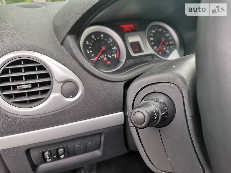 Універсал Renault Clio 2008 в Києві