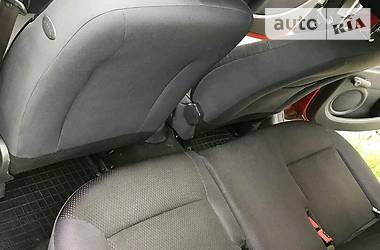 Хетчбек Renault Clio 2006 в 