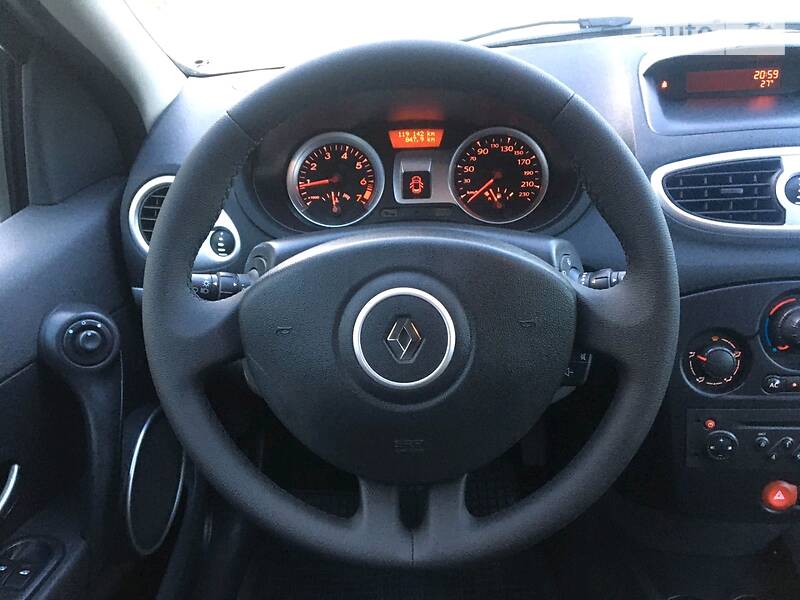 Хетчбек Renault Clio 2009 в Івано-Франківську