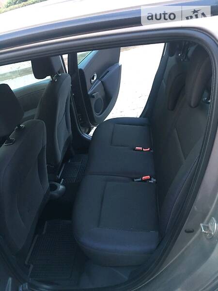 Хетчбек Renault Clio 2009 в Івано-Франківську