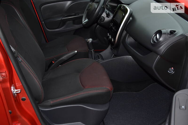 Хетчбек Renault Clio 2017 в Рівному фото 35 Хетчбек Renault Clio 2017 в Рівному