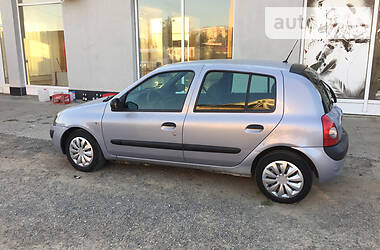 Хэтчбек Renault Clio 2004 в Тячеве