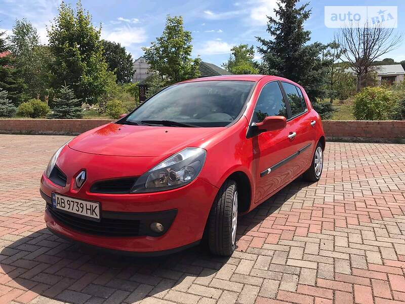 Седан Renault Clio 2006 в Виннице