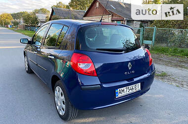 Хэтчбек Renault Clio 2008 в Звягеле