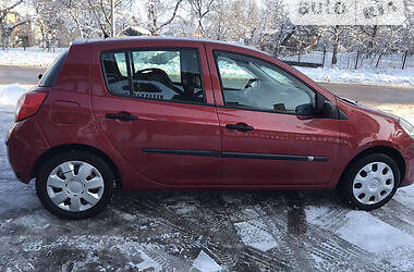 Хэтчбек Renault Clio 2006 в Бориславе