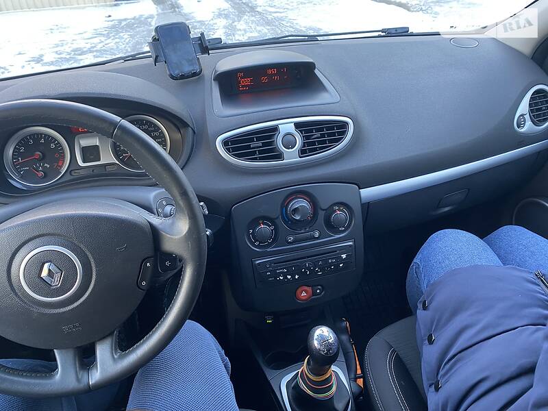 Хэтчбек Renault Clio 2010 в Ровно фото 3 Хэтчбек Renault Clio 2010 в Ровно
