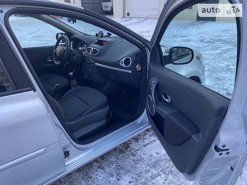 Хэтчбек Renault Clio 2010 в Ровно фото 7 Хэтчбек Renault Clio 2010 в Ровно