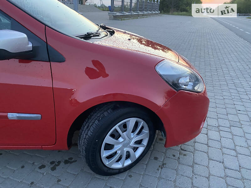 Универсал Renault Clio 2010 в Ивано-Франковске