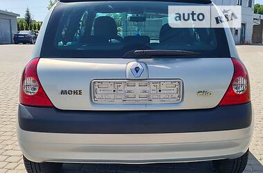 Хэтчбек Renault Clio 2003 в 