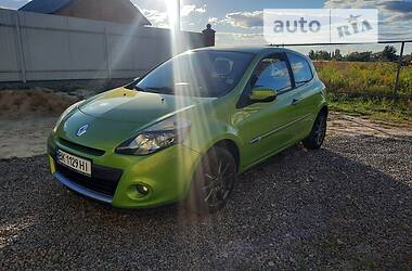 Хэтчбек Renault Clio 2009 в Олевске