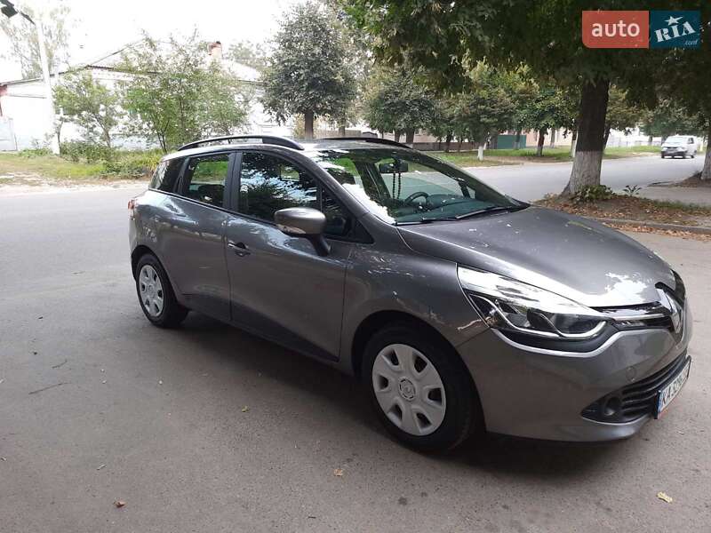 Универсал Renault Clio 2016 в Згуровке