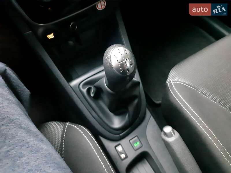 Универсал Renault Clio 2016 в Згуровке