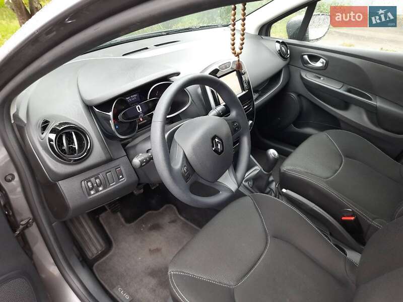Универсал Renault Clio 2016 в Згуровке
