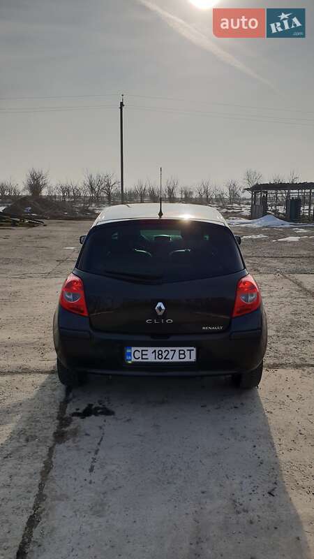 Хэтчбек Renault Clio 2007 в Черновцах