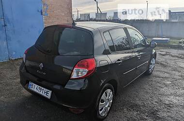 Хэтчбек Renault Clio 2010 в Полтаве