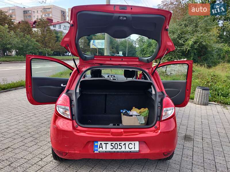 Хэтчбек Renault Clio 2012 в Ивано-Франковске