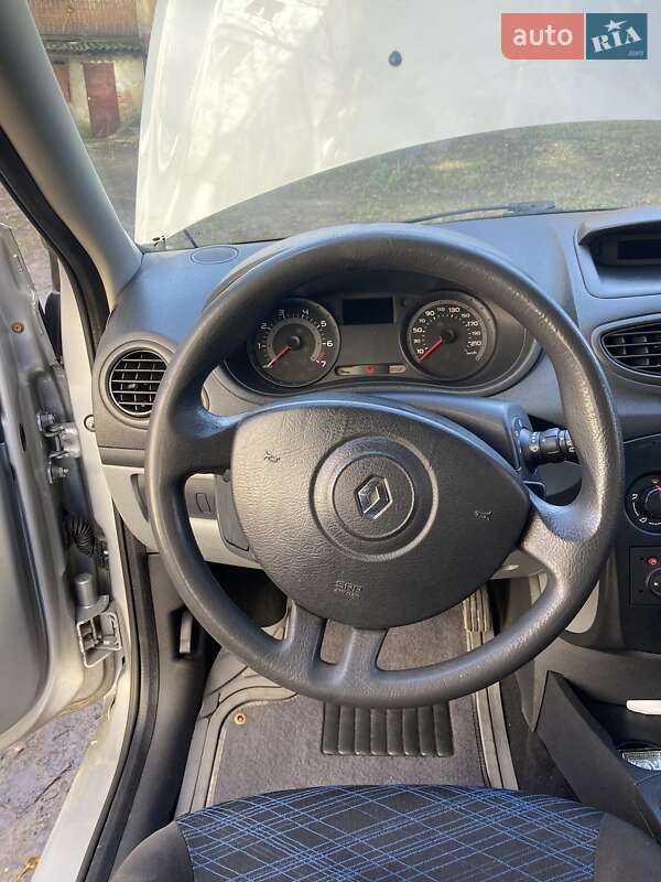Хэтчбек Renault Clio 2007 в Львове фото 10 Хэтчбек Renault Clio 2007 в Львове
